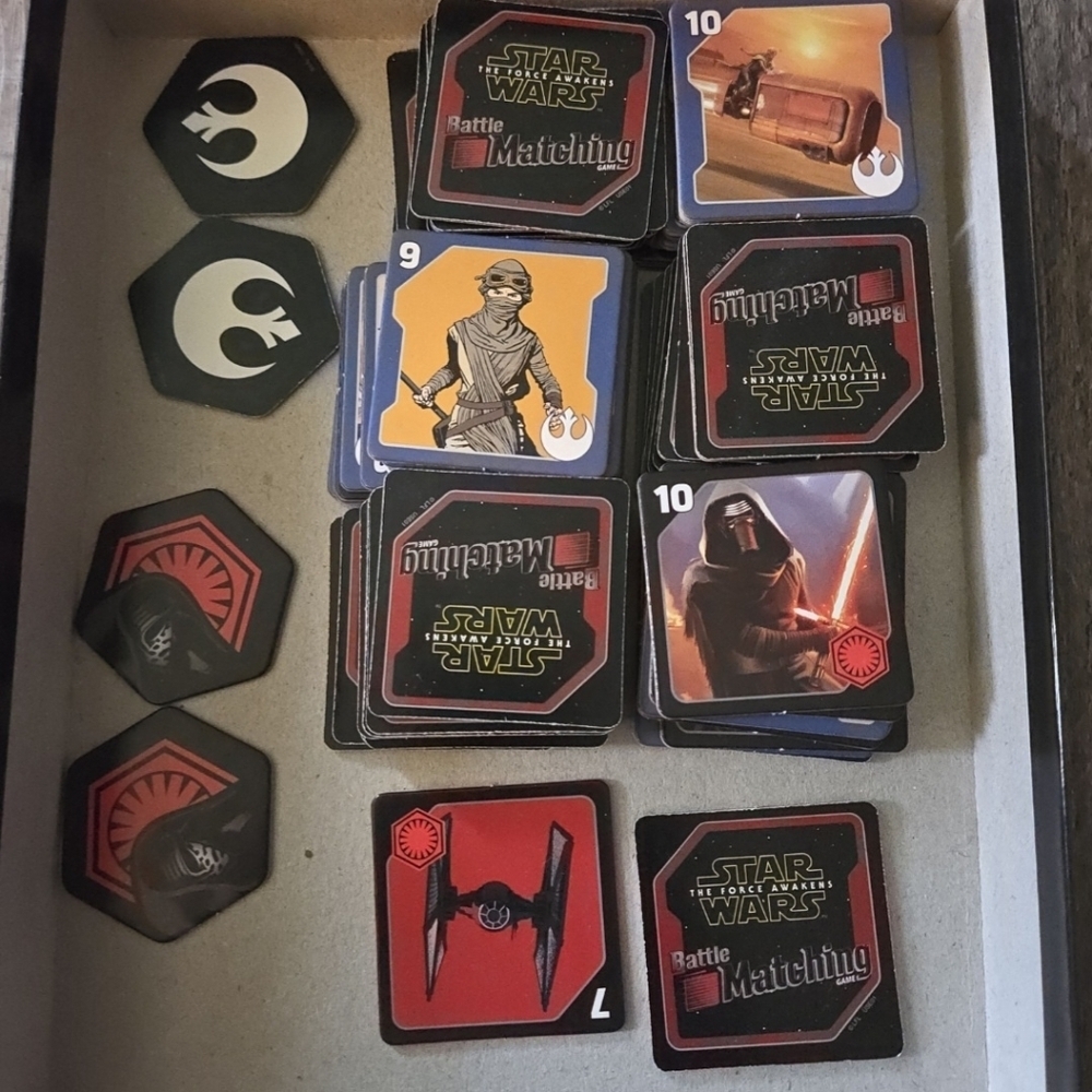 Star Wars The Force Awakens Matching Game - Picture 2 of 8